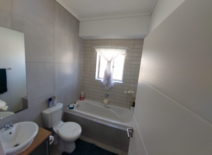 To Let 2 Bedroom Property for Rent in Mooikloof Country Estate Western Cape